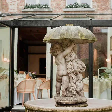 The Burgundy - Boutique Brügge