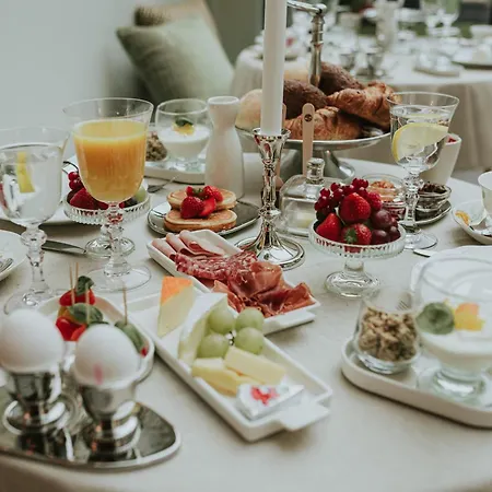 The Burgundy - Boutique Frühstückspension